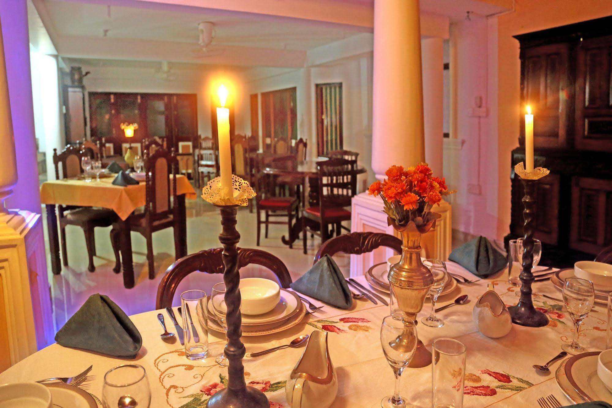 Villa Ceylon Negombo Buitenkant foto